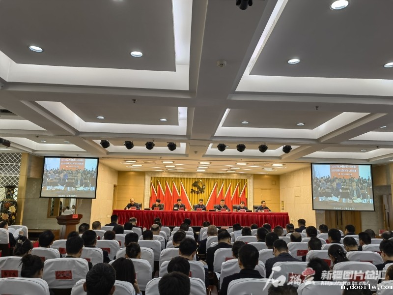 今年新疆计划投资800亿元建设公路交通基础设施